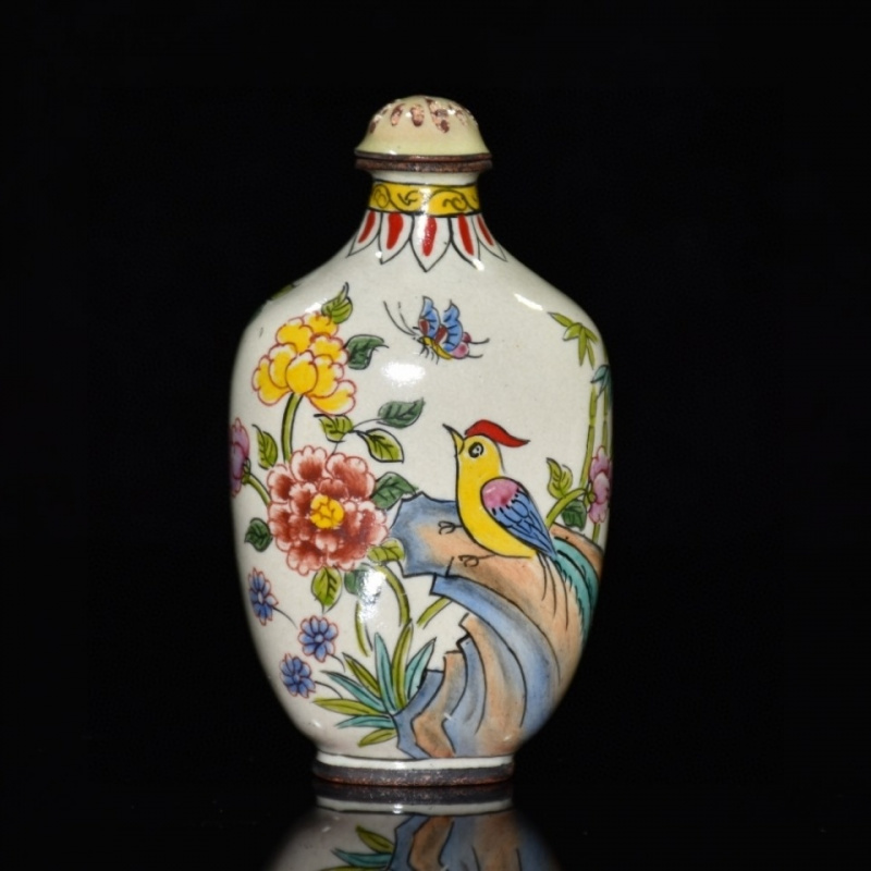 Colección temprana, adorno de botella de rapé de flores y pájaros esmaltados con cuerpo de cobre, mano de obra fina