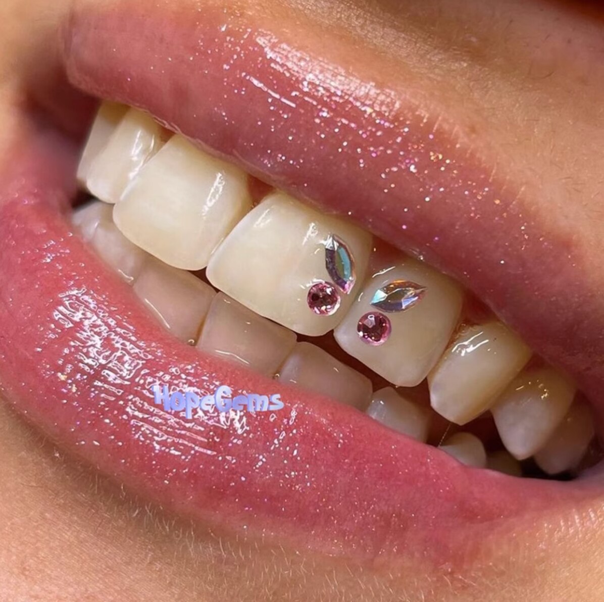 4 Stück Zahn kristall Mode Zähne Edelsteine Schönheit Diamant Zahns chmuck Ornamente mit Box Zahn Edelsteine Zähne Schmuck Edelstein Dekoration