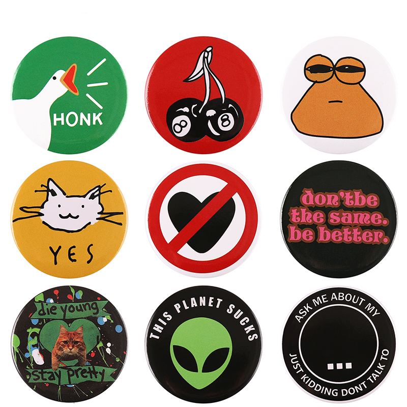 Pin de botón suave de hojalata, broche de cereza alienígena de gato, ganso, Rana, Anime divertido, joyería creativa, regalo, insignia de solapa 2023