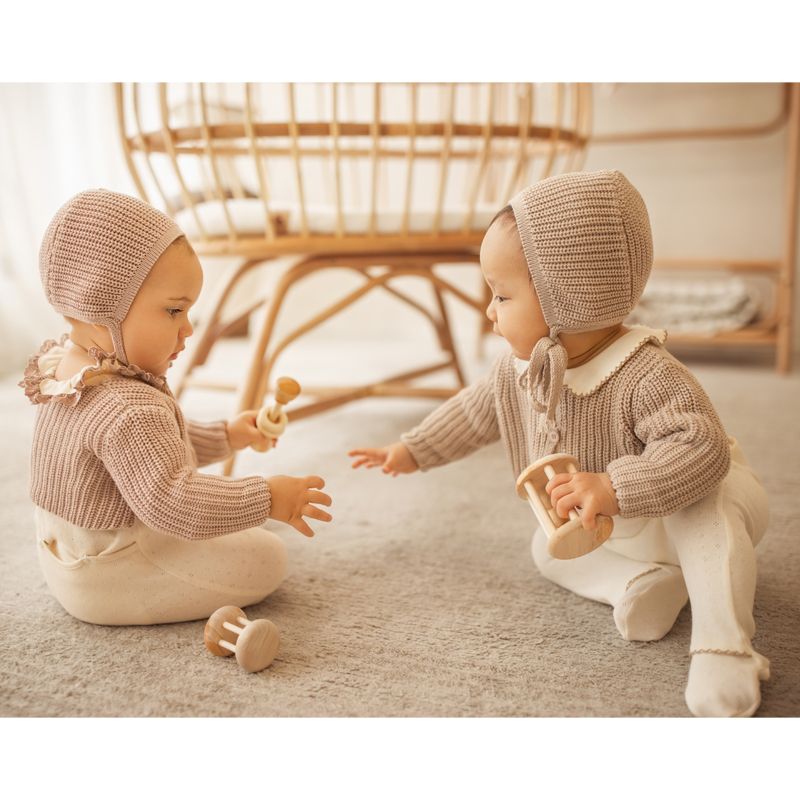 Коллекция коричневых кардиганов Ali Layette AW25, хлопковый комплект для малышей, одинаковые детские комбинезоны с шапкой