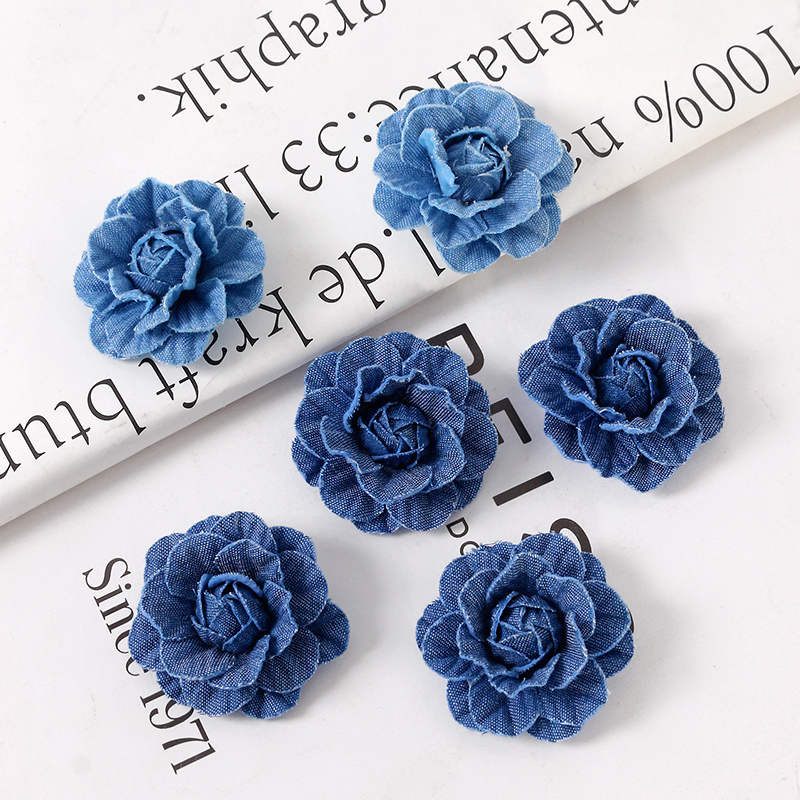 2/5/10 Pz 5 cm Tessuto Fiore Artificiale Vestiti Cappelli Abito Decorazione Casa Sala di Nozze Decorazione Artigianale Accessori Per Capelli FAI DA TE Forniture