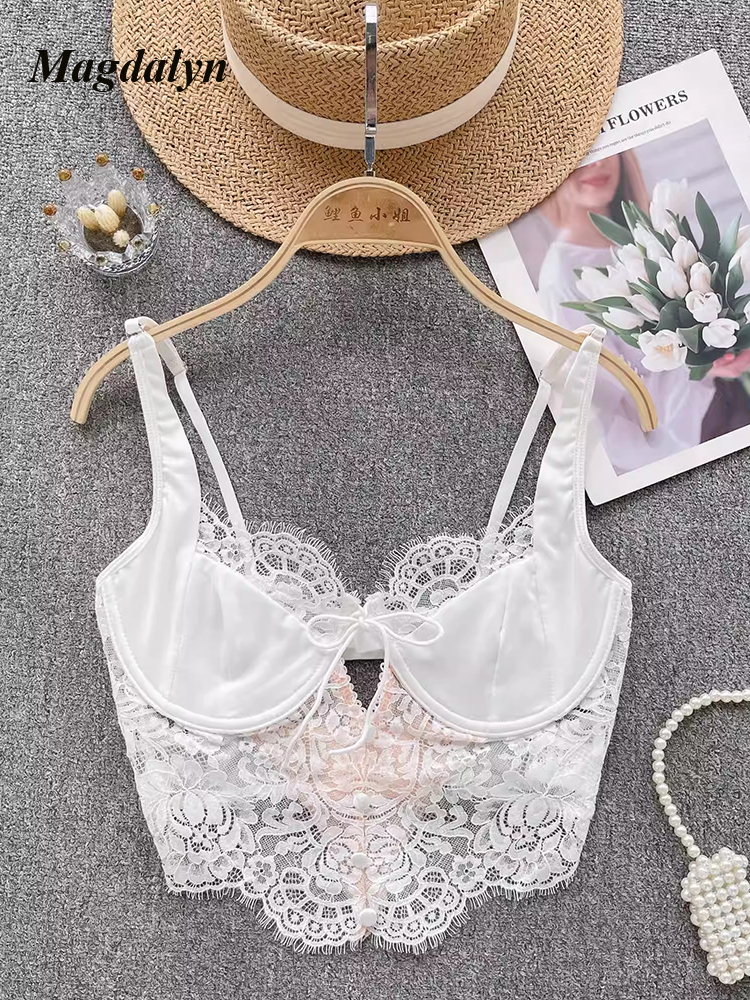 Magdalyn Canotta estiva da donna in pizzo floreale Streetwear Boho Beach Basic Sling Top Ins Casual Elastico Moda Hollow Sheer Canotta