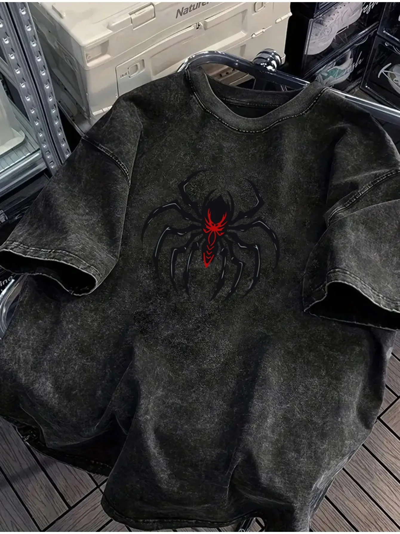 T-shirt da uomo estiva in cotone 100% lavato, con stampa semplice a ragno, tessuto morbido, stile street fashion, adatta per il commuting quotidiano