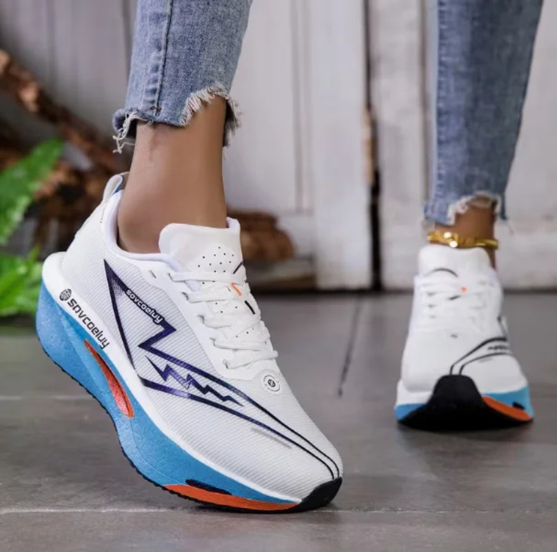 Women’s Fashion Comfortable Tech Cushioning Carbon Plate Running Shoes, Couples’ Matching Marathon Running Shoes, Sports Casual