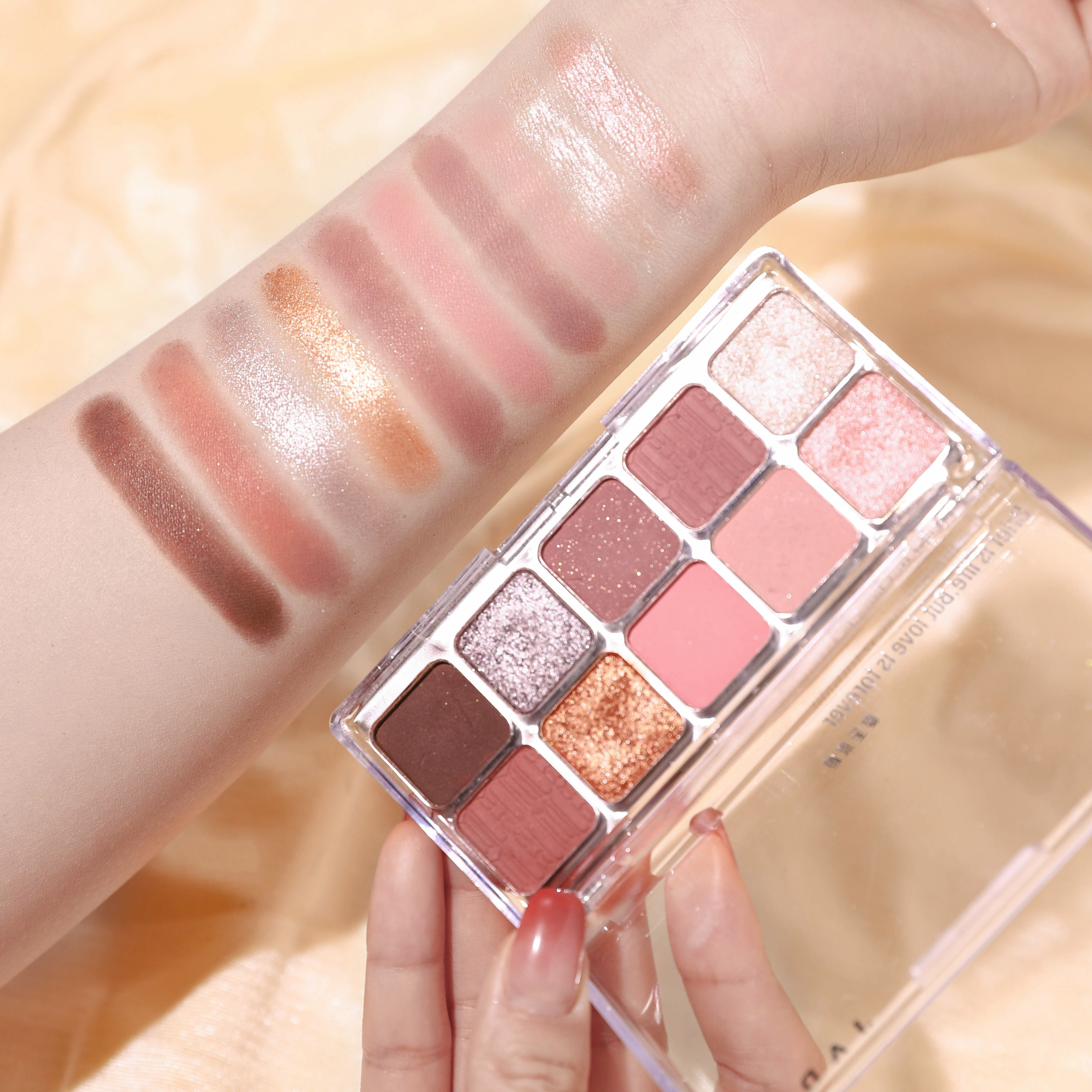 10-Farben Pearly Matte Earth Color Shiny Pailletten Shadow Eye Pigments Langlebige Make-up-Lidschatten-Palette