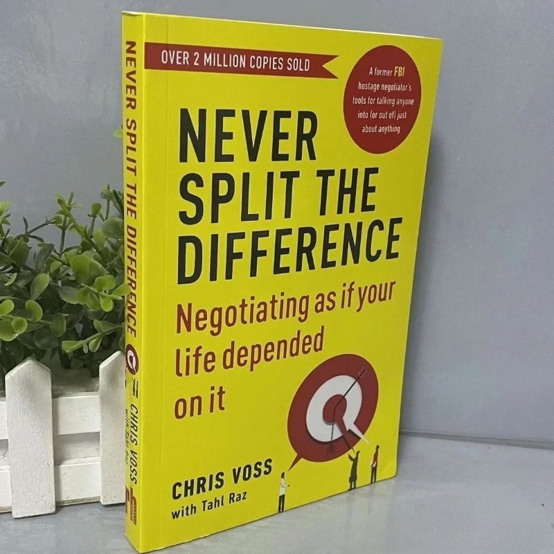 Splits nooit het verschil door Chris Voss Boeken in het Engels voor volwassenen Onderhandelingen Emotionele intelligentie Nieuwe aanbieding
