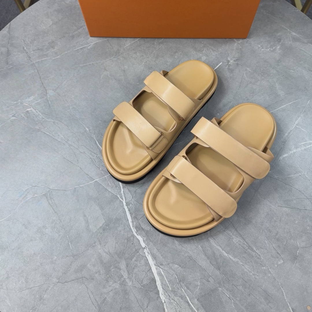 Luxury Brand Women's Slides Stylish Sandals Hiking Shoes Outdoor Sandals Casual Sandals Indoor Summer Premium Cowhide Material