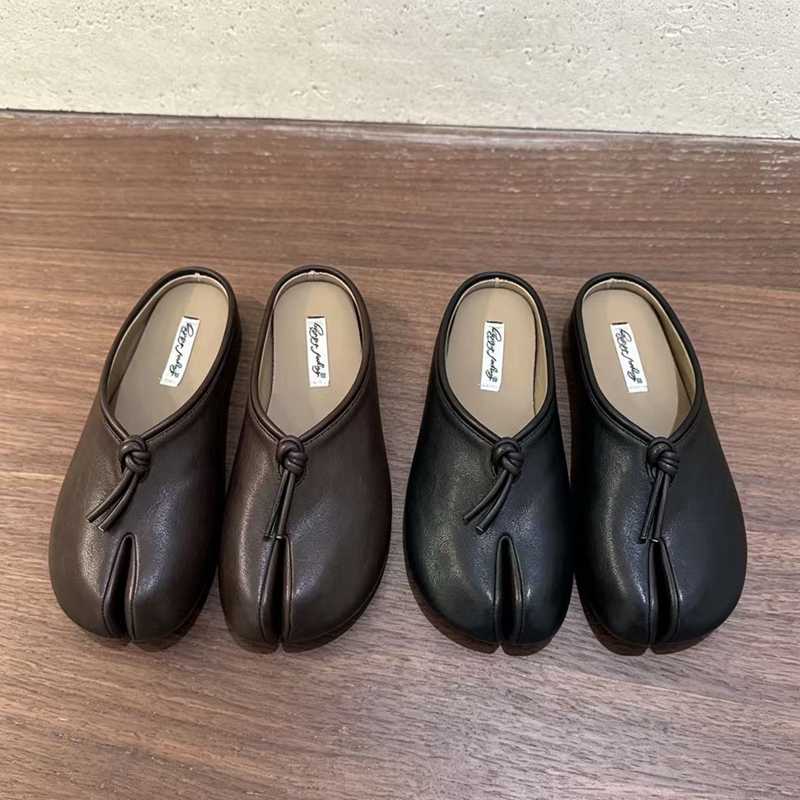 Outdoor-Schuhe Flache Split-Toe Slipper Damen Mules Modische Ungewöhnliche Zehenpartie Damen-Slides Slipper Tabi Niajia