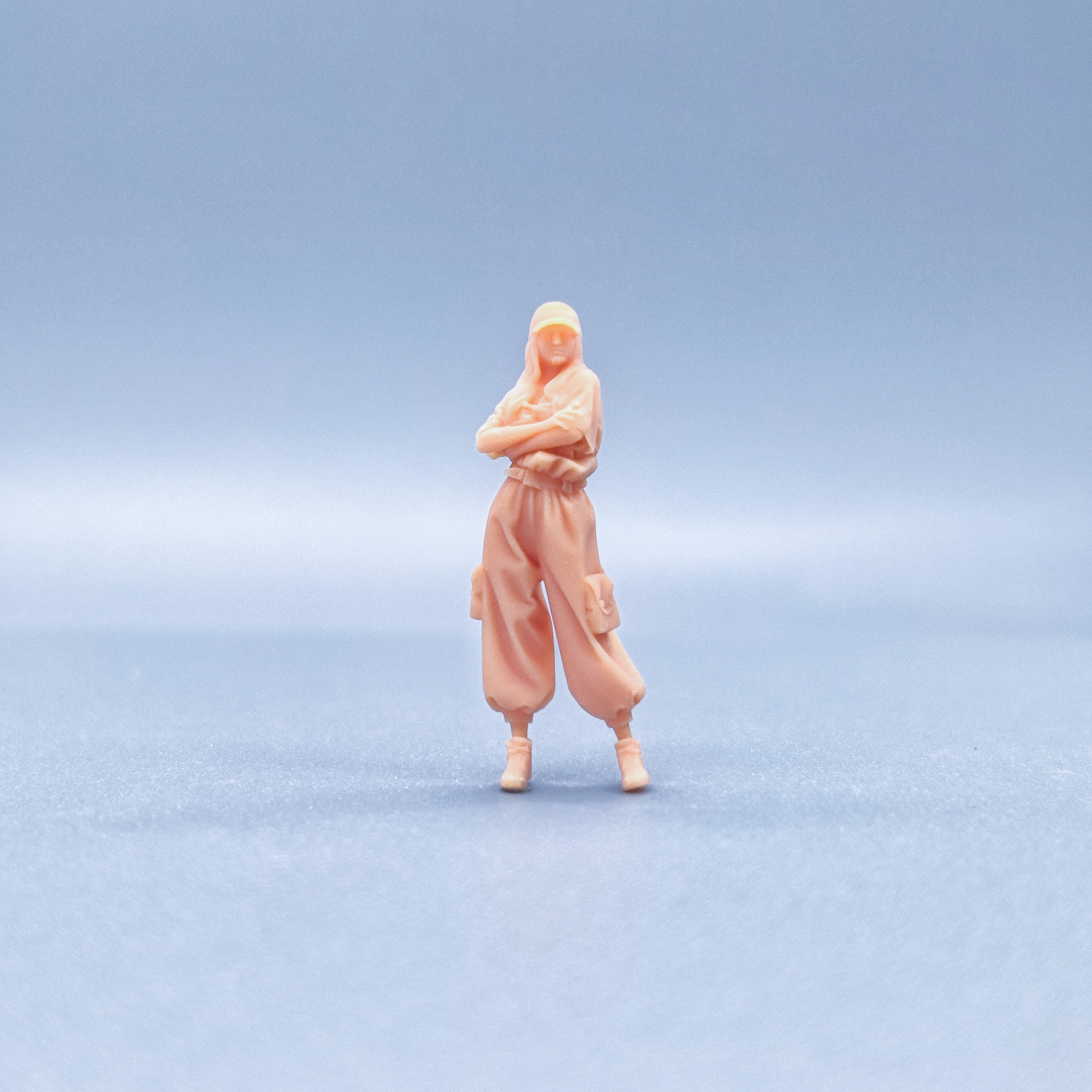 1/64 1/43 Figurine Modello in scala Resina Lingua d'anatra Berretto Abbigliamento da lavoro per le donne Miniature non colorate Diorama Dipinto a manoV730