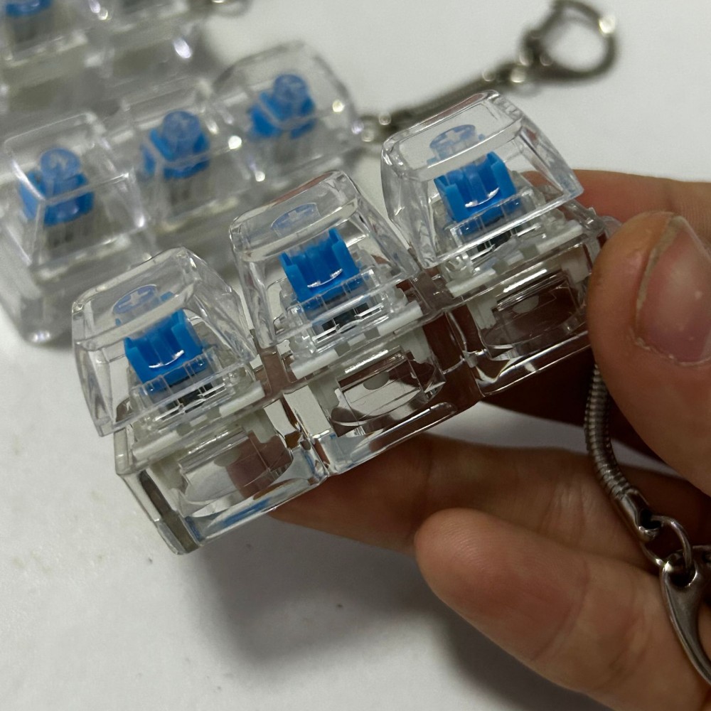 3/4 teclas teclado dedo teclado teclado alivio del estrés fidget llavero anti-estrés juguete tecla botón para hombres y mujeres