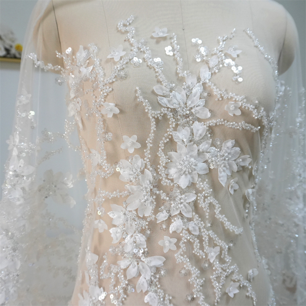 Kain Bordir Manik-Manik Bunga 3D Baru untuk Gaun Pengantin, Pakaian Anak-Anak, Hanfu, Kain Qipao, Dekorasi Latar Belakang