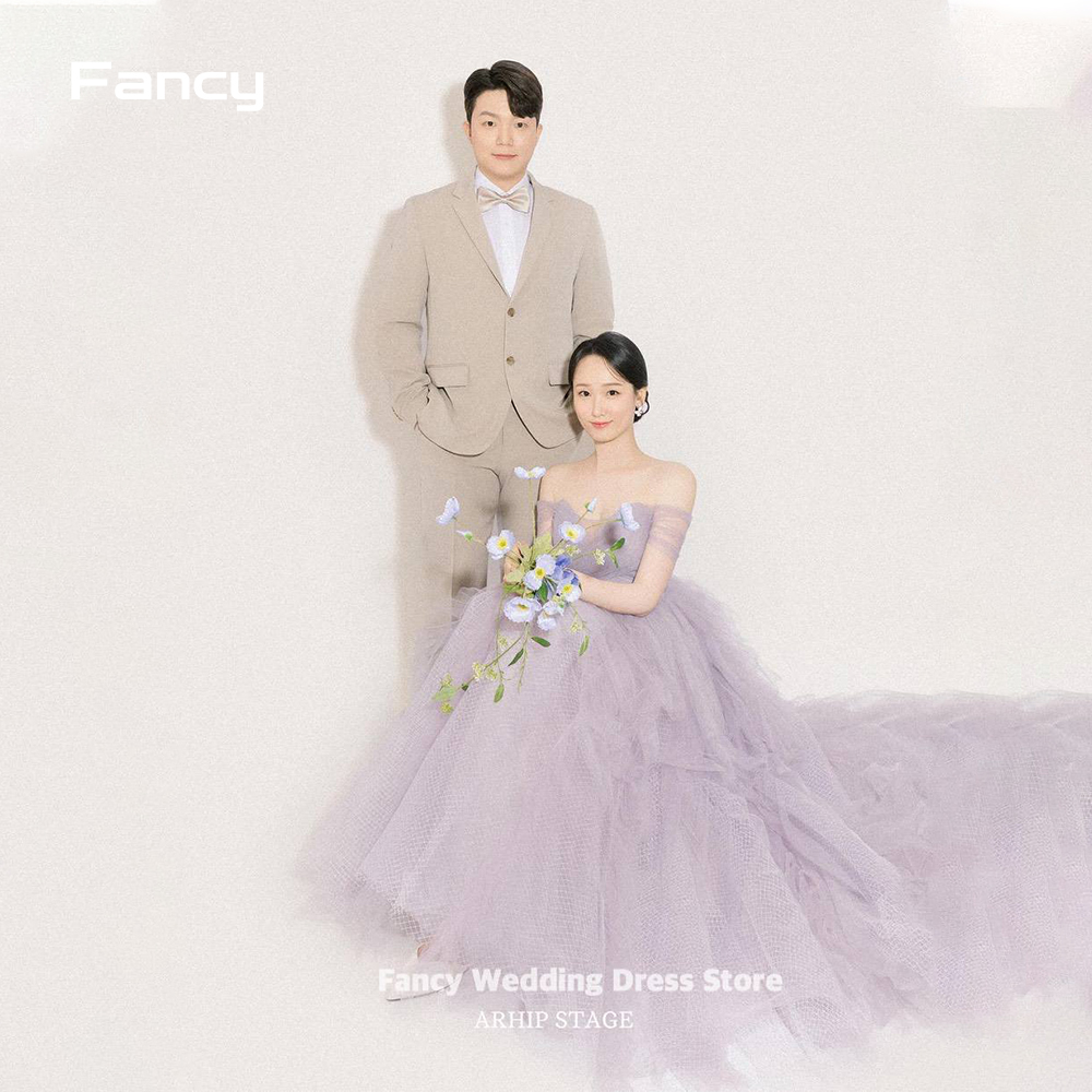 ชุดแต่งงานทรงเอไลน์สีม่วงอ่อนหรูหราสไตล์เกาหลีชุดราตรียาวคลุมไหล่ผ้าทูลล์ยาวถึงพื้น