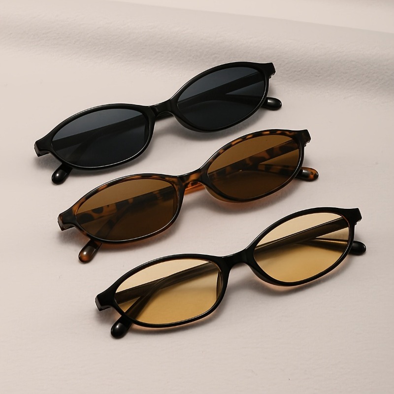 3 Piece Set of Women's Oval Thin Edged Fashionable Glasses for Daily and Special Occasions Fashionable Decorative Glasses
