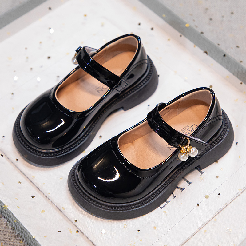 Scarpe in pelle Chic per ragazze Princess Sweet Black Mary Janes con ciondolo di perle per la festa di nozze ritorno a scuola Dress Flats 26-36