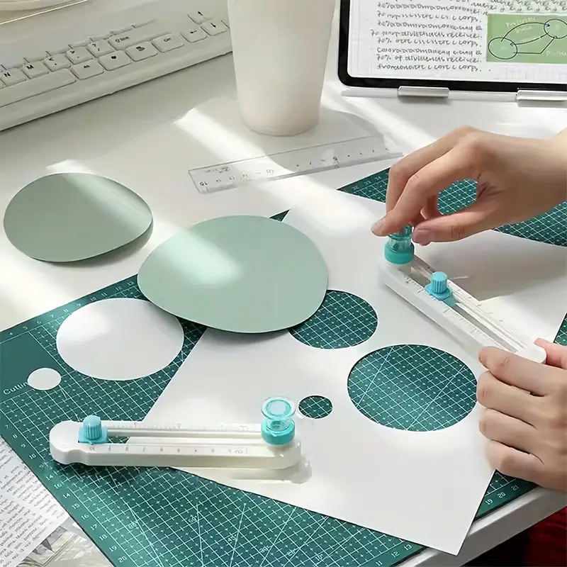 360 °   調整可能な円形カッター＆交換用ブレード - 完璧な円形の紙切り用精密スクラップブッキングツール