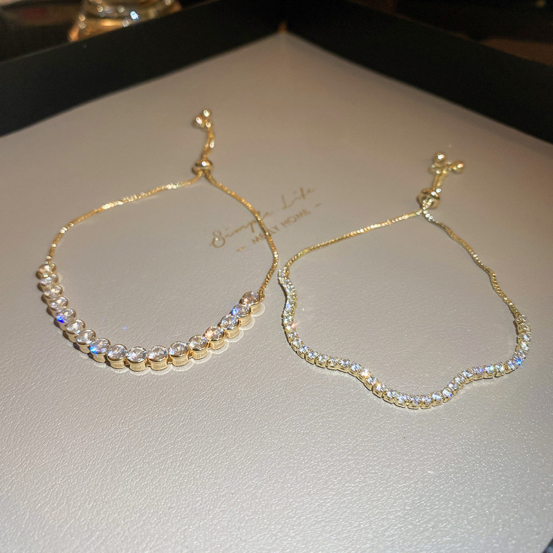 Wave เรขาคณิตสร้อยข้อมือกําไลข้อมือแฟชั่น Rhinestone สร้อยข้อมือคริสตัลผู้หญิงงานแต่งงานสายรัดข้อมือเครื่องประดับ