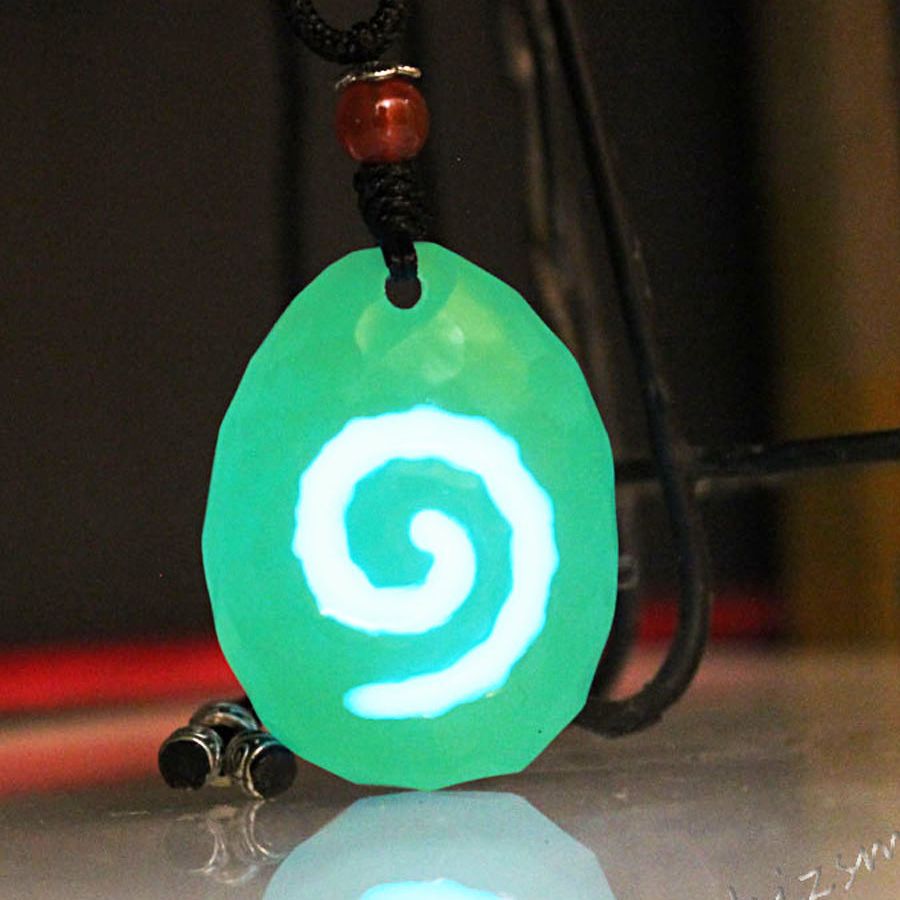 Novo Mundo de Warcraft Hearthstone Colar Brilhante GLOW no ESCURO Night Girl Boys Presentes Homens Pedra Artificial Zhizsmall