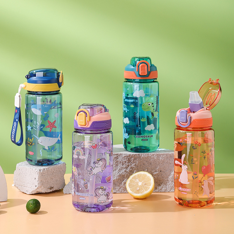 Botella de agua de animales de dibujos animados de 600ml, cerradura de seguridad portátil, bonita taza con pajita, jarra para beber a prueba de fugas para niños, para viajes de acampada al aire libre