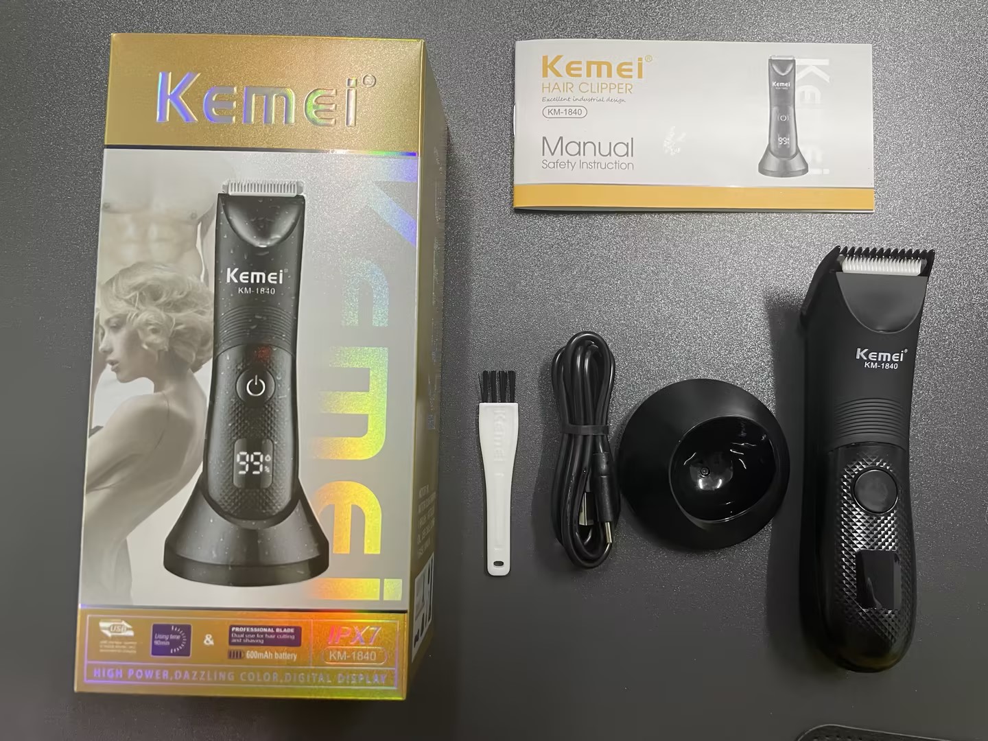 Kemei KM-1840 Wasserdichter Haarschneider für Männer, multifunktionaler kabelloser wiederaufladbarer elektrischer Haarschneider, Körperhaarrasierer