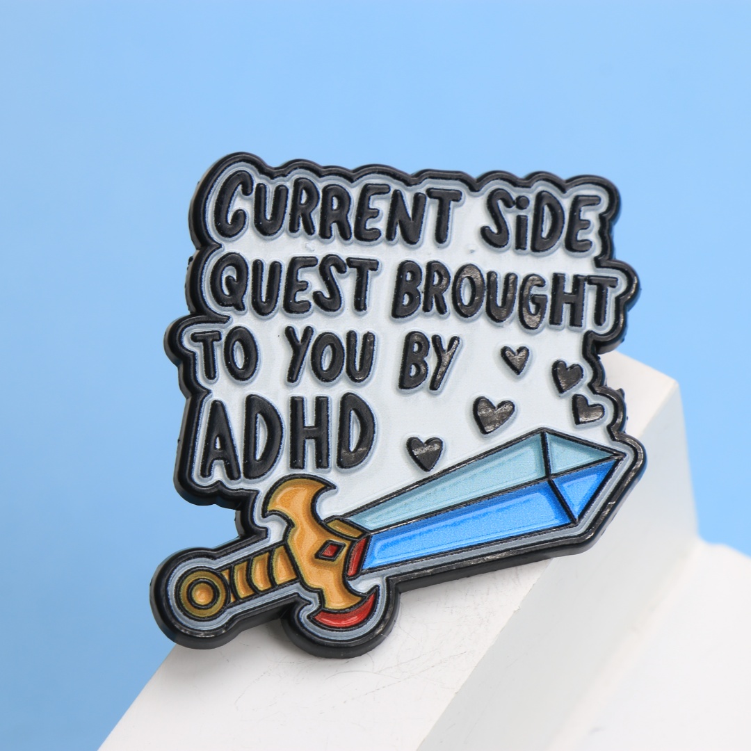 Эмалированная булавка с мечом ADHD Side Quest - значок с лацканами с мультяшным слоганом для рюкзака, подарок «сделай сам»