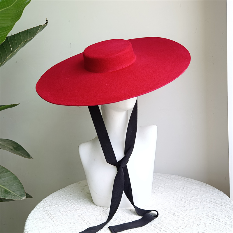 König Weizen Breite Große Krempe Wolle Flache Formale Schwarze Frauen Fedora Bühne Zeigen Filz Kappe Winter Bandage Dame Mode Outdoor Zylinder
