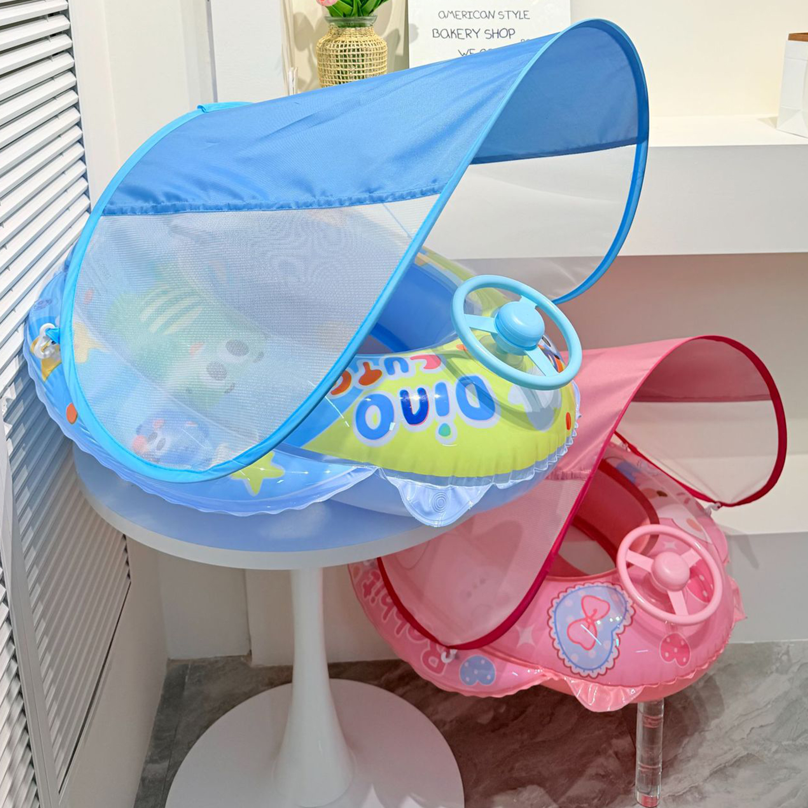 Gonfiabile in PVC per Bambini con Tettuccio e Sedile Anti-Ribaltamento, Galleggiante per Piscina Migliorato, Anti-Perdita d'Acqua con Volante