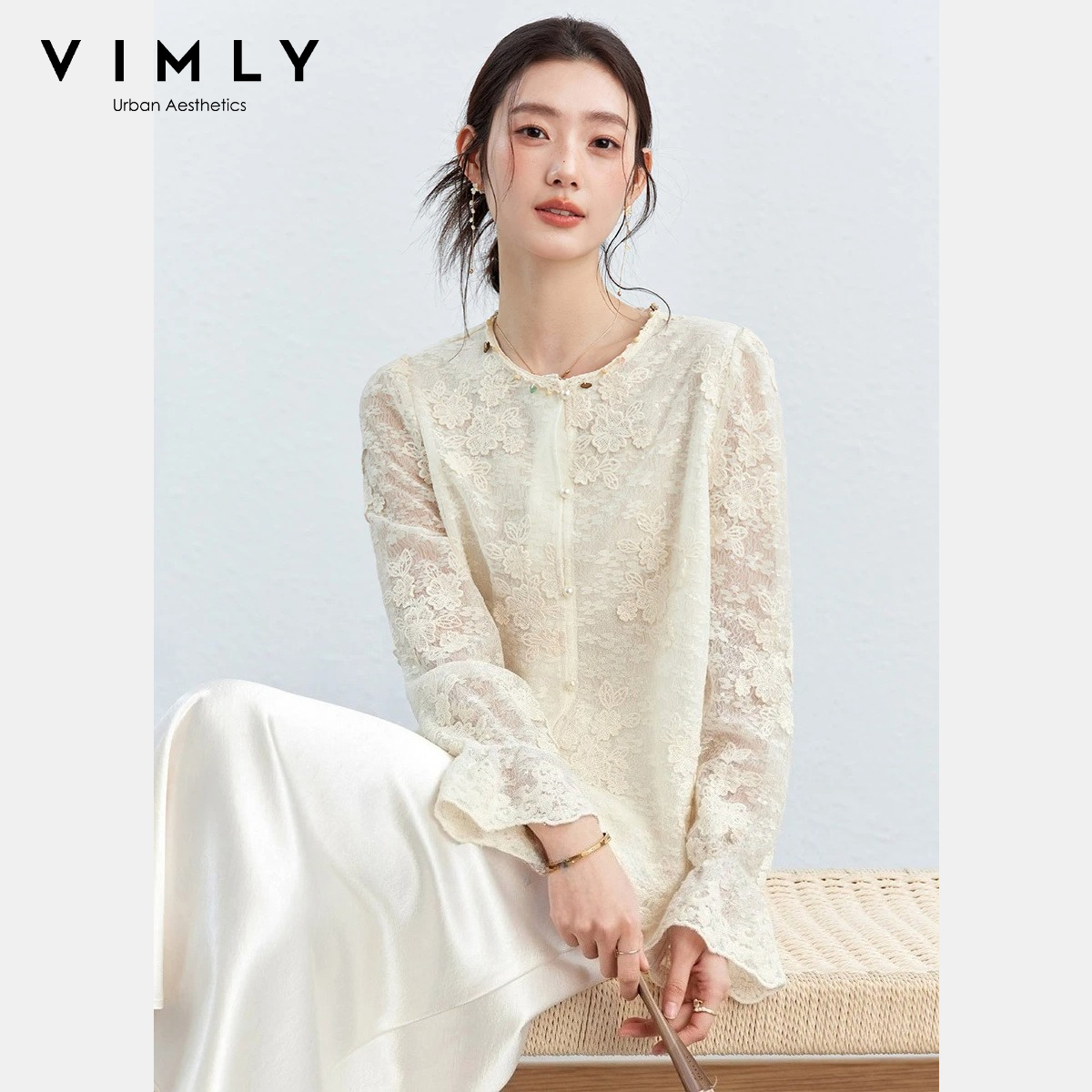 VIMLY Aprikosenfarbene Spitzenbluse für Damen, Frühjahr 2026 Neu, O-Ausschnitt, Blumenstickerei, Wellensaum, Top im französischen Stil, elegantes Freizeithemd A5236