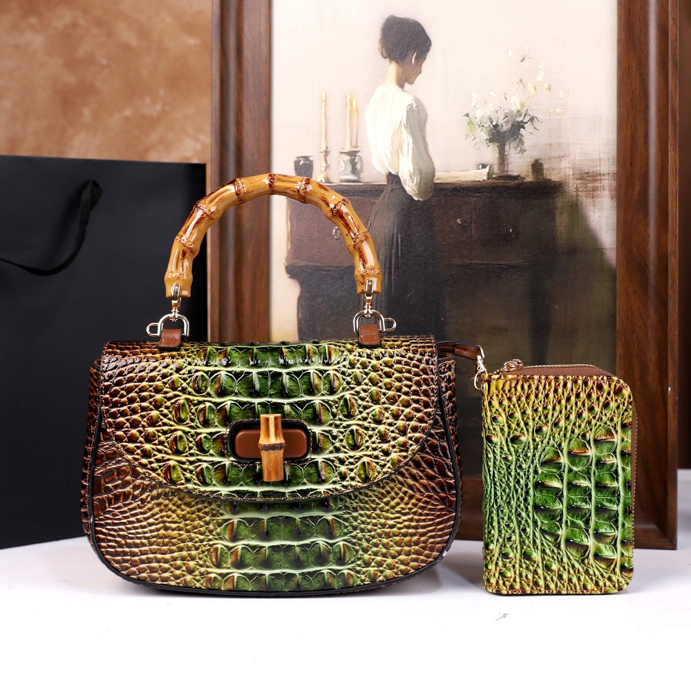 Nuova Borsa da Donna in Pelle di Coccodrillo 2026, Borsa a Tracolla Singola in Bambù alla Moda, Versatile e Trendy