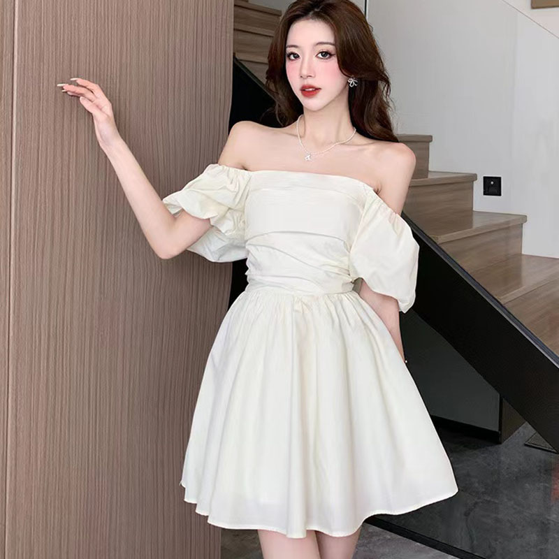 Gaun leher Slash elegan gaun wanita musim panas Korea Chic lengan Puff Gaun A Line Y2K gaun Mini liburan Solid ruffle manis wanita