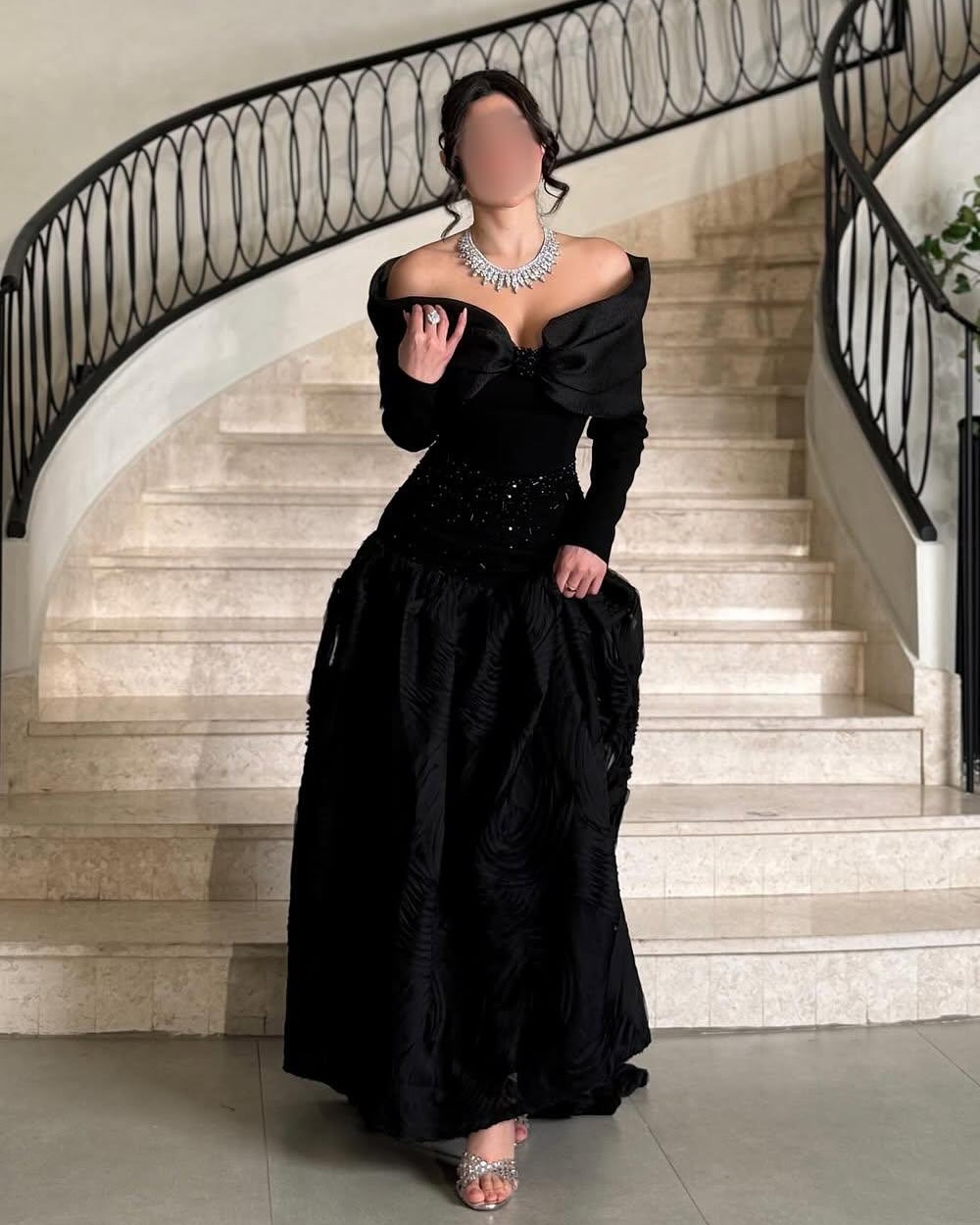 Customized Fashion Exquisite Organza Beading Pleat Rhinestone Bow Ball Gown Poretrait Long Dresses Bespoke Occasion Dresses Sexy