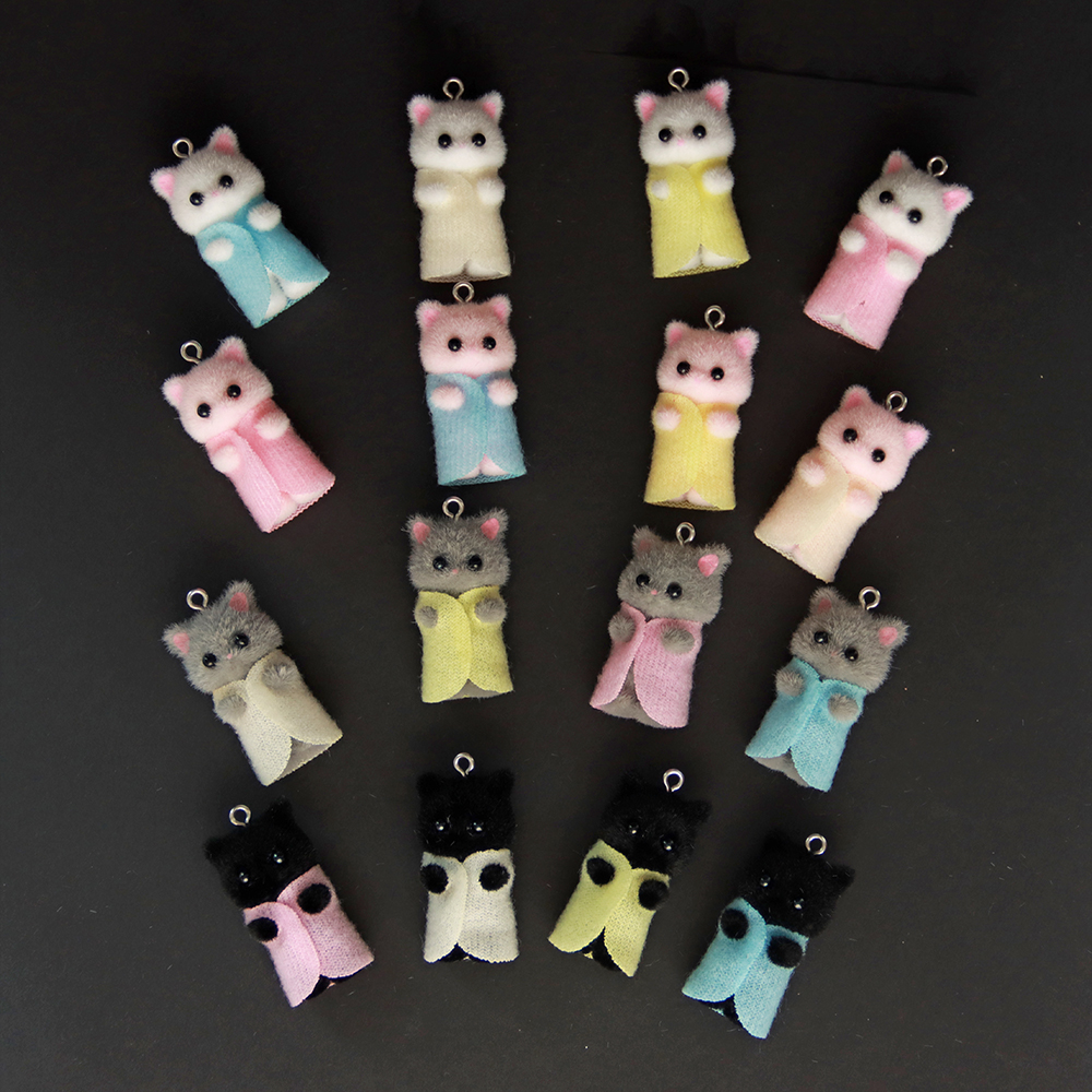 30 Uds. De dijes 3D de gato Kawaii en ropa, colgante de resina flocado de animales de dibujos animados para hacer pendientes, llaveros, accesorios, suministros