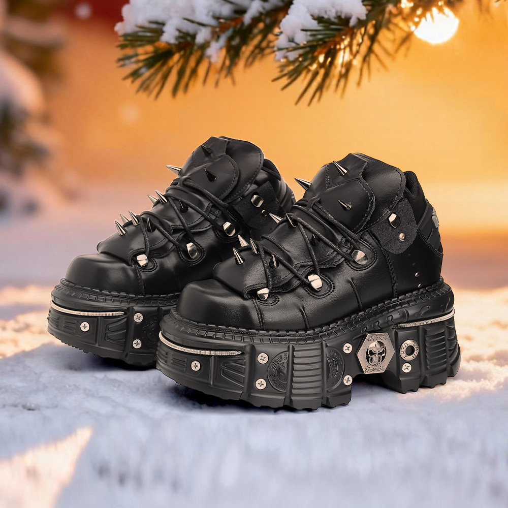 Stivali rock alla caviglia gotici 2026 Scarpe da ginnastica con plateau con decorazioni in metallo da donna Nuove scarpe da donna stile punk Scarpe stringate