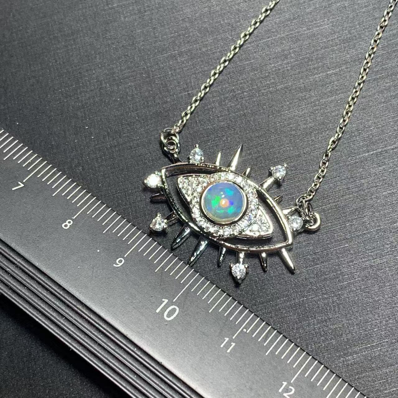 Collana con Pendente Ovale in Opale Naturale 42, Gioielli Artigianali di Alta Qualità, Pietre all'Ingrosso, Regalo Energetico Curativo, Gioiello Portafortuna