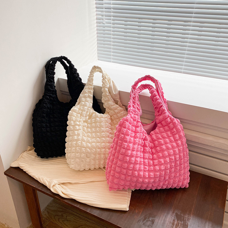 Bolsa nube plisada de poliéster para verano, bolso de hombro de gran capacidad de Color caramelo para mujer, bolso de compras para niñas, Bolsas de mano