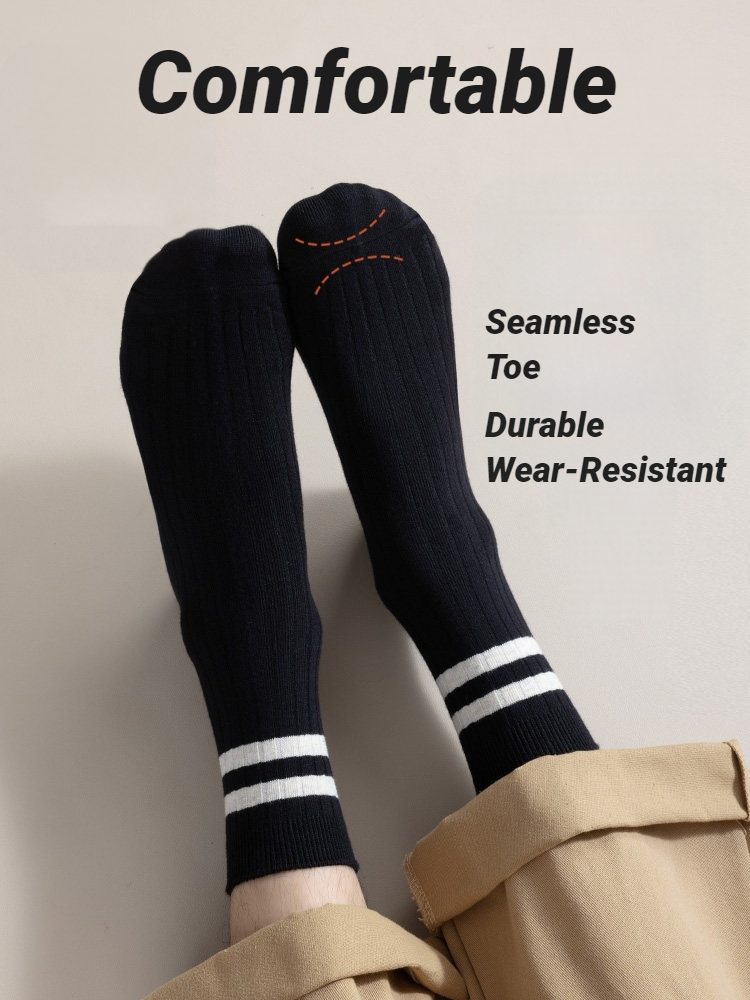 Chaussettes mi-hautes respirantes rayées noires et blanches décontractées pour hommes, collection Printemps-Été 2026, de haute qualité
