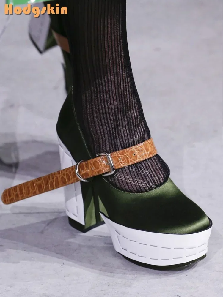 Nouvelles Escarpins Verts en Satin à Plateforme, Bout Rond, Patchwork, Brides à Boucles, Talons Carrés, Chaussures de Soirée Tendance pour Femme, Été 2026