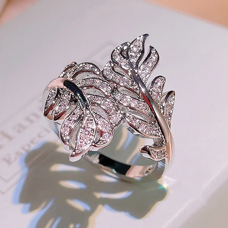925 แหวนเงินสเตอร์ลิงสําหรับเจ้าหญิงเสนอแต่งงาน Cubic Zirconia Feather Design แหวนโรแมนติกเจ้าสาวงานแต่งงาน Bijoux