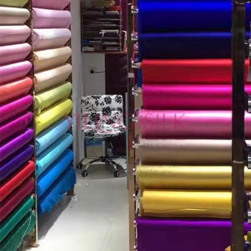 Kain Sutra 19 Momme per Meter 100% Sutra Mulberry Bahan Kain Satin Crepe Polos untuk Menjahit Piyama Gaun