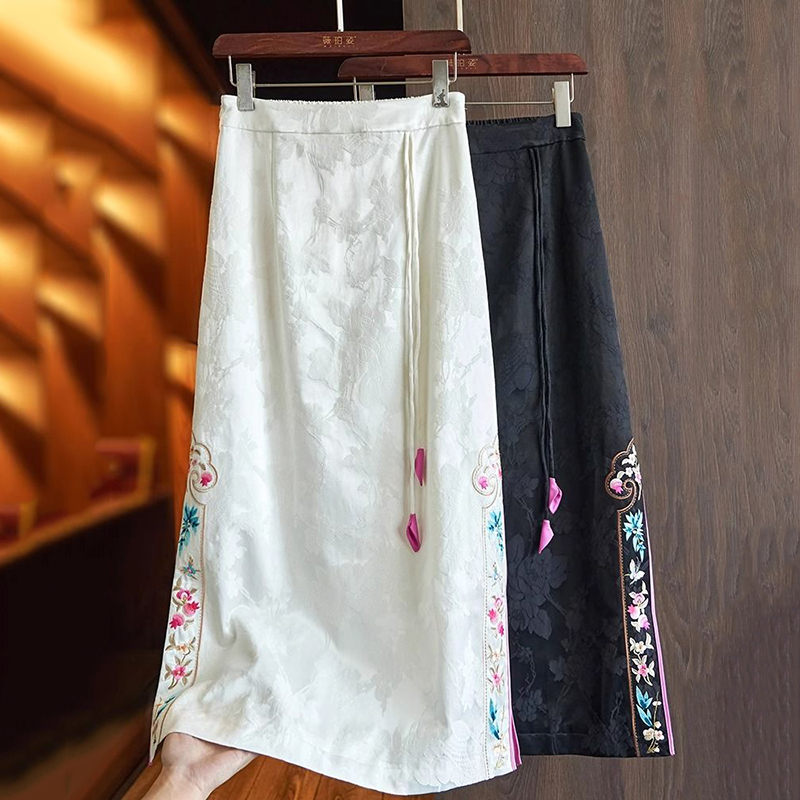 Spódnica damska w stylu vintage Żakardowy haft Długa spódnica z wysokim stanem Moda Spódnice w stylu chińskim z rozcięciem w kształcie litery A