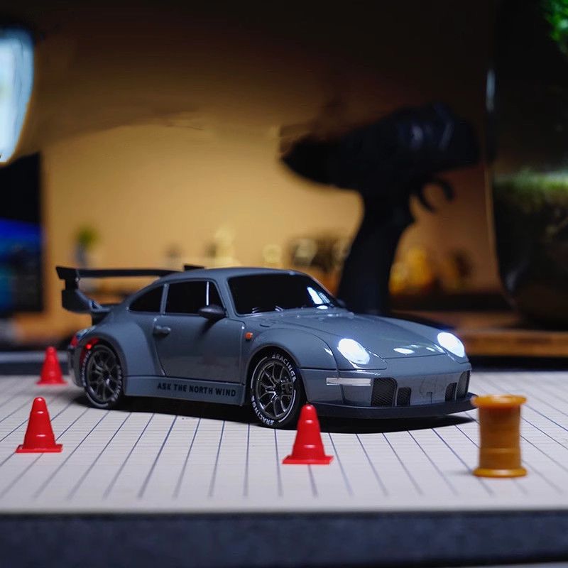 Carro de Controle Remoto para Drift, Modelo de Carro de Corrida Mini em Tamanho Real, Rádio 2.4G de Alta Velocidade ​ ​ Brinquedo de Carro RC para Meninos