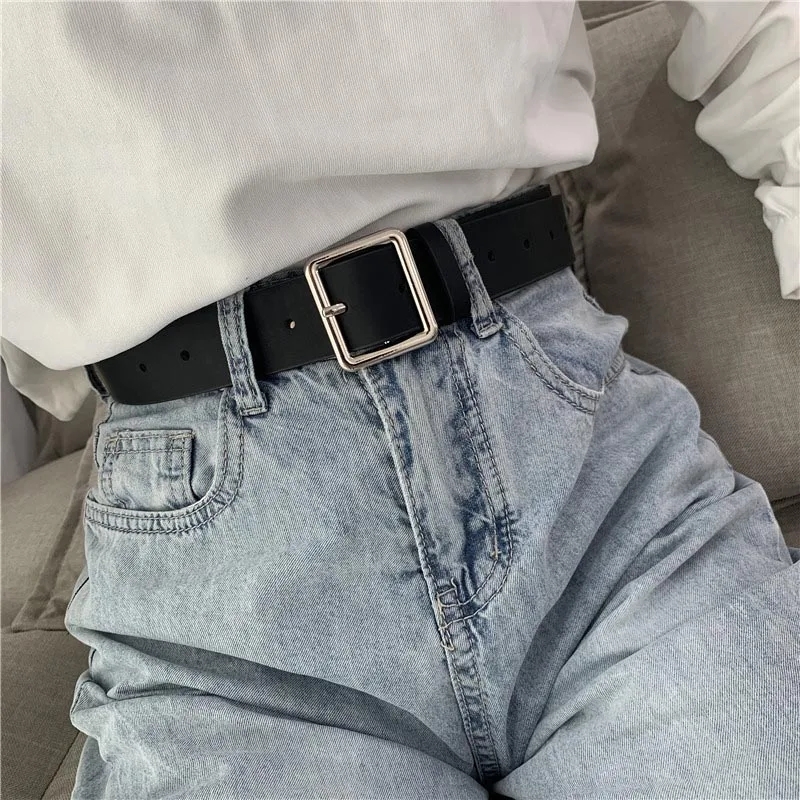 2023 frauen Gürtel Weiche Pu Leder Gürtel Quadratische Schnalle Pin Schnalle Jeans Schwarz Gürtel Chic Luxus Marke Phantasie Vintage Strap weibliche