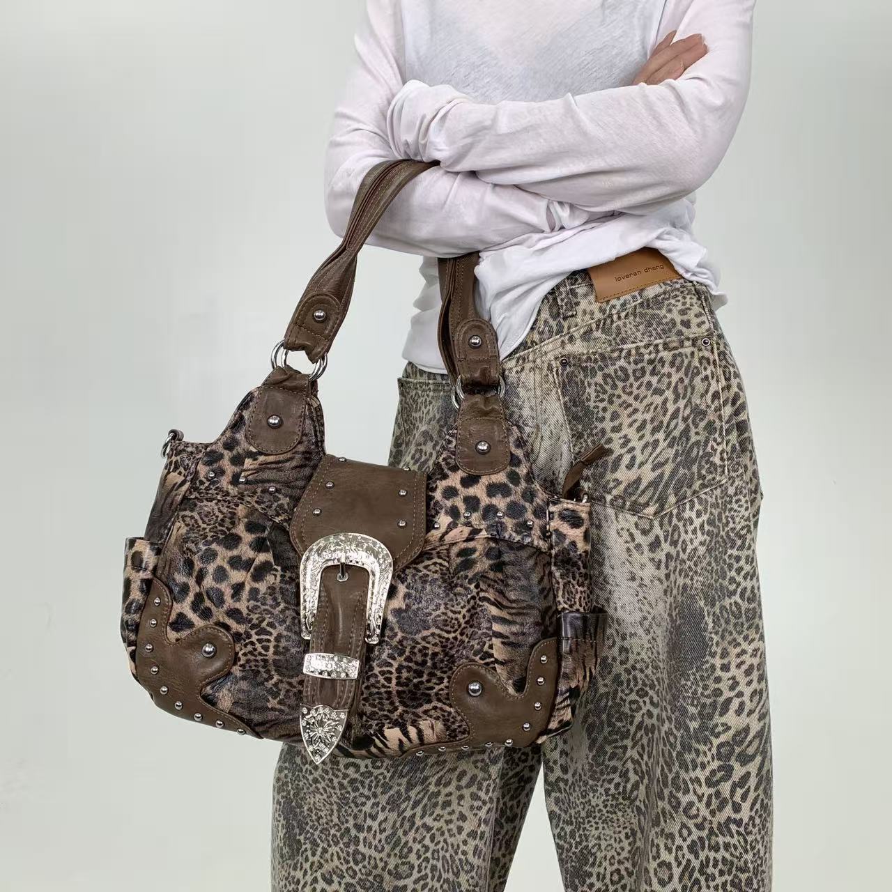Y2K straatpersoonlijkheid pittig meisje luipaardprint patchwork draagtas met meerdere zakken en klinknagels retro crossbody handtas