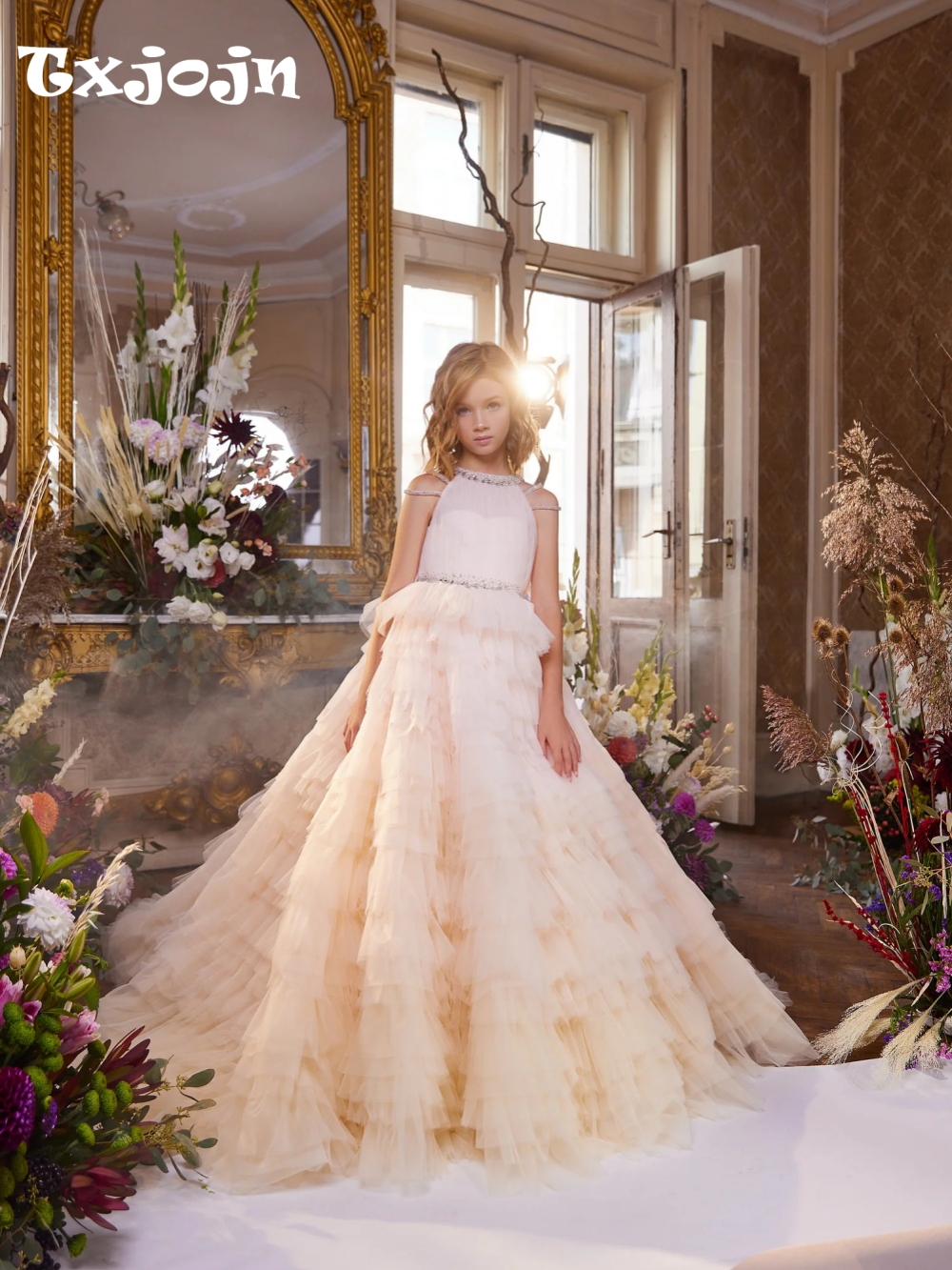 Modieuze gezwollen kralen kinderprinsesjurk verjaardagsfeestje dragen elegante halter mouwloze meisjesjurken voor toneelvoorstellingen