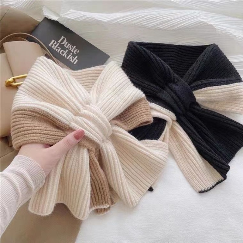 Girls' autumn and winter short cross scarf knitted all-matching neck neck bib Solid color matching winter warm scarf Fashion all