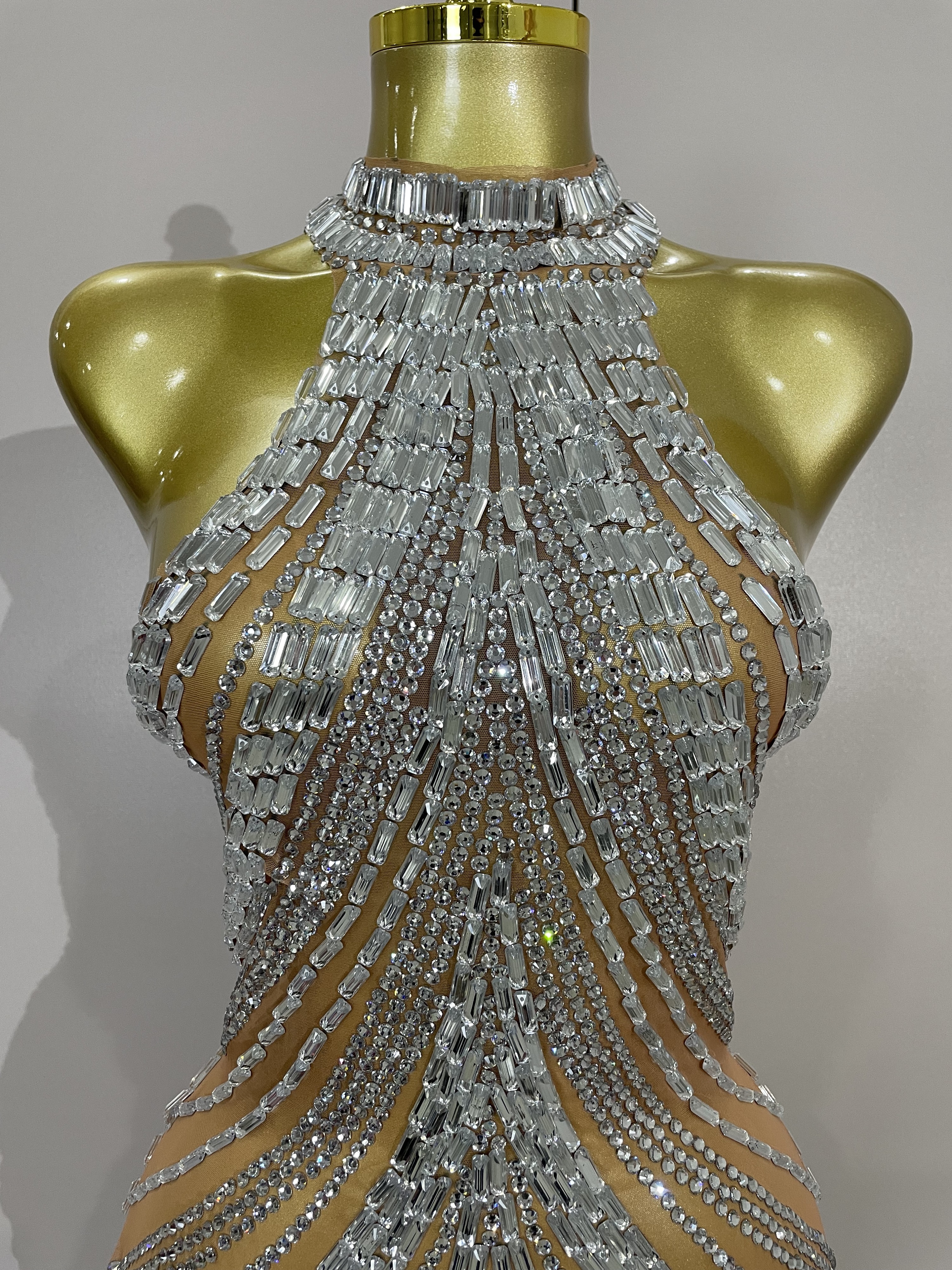Sexy Sparkly Zilveren Strass Mesh Doorzichtige Mini Jurk Vrouwen Avond Vieren Verjaardagsfeestje Nnigthclub Toneelkostuum