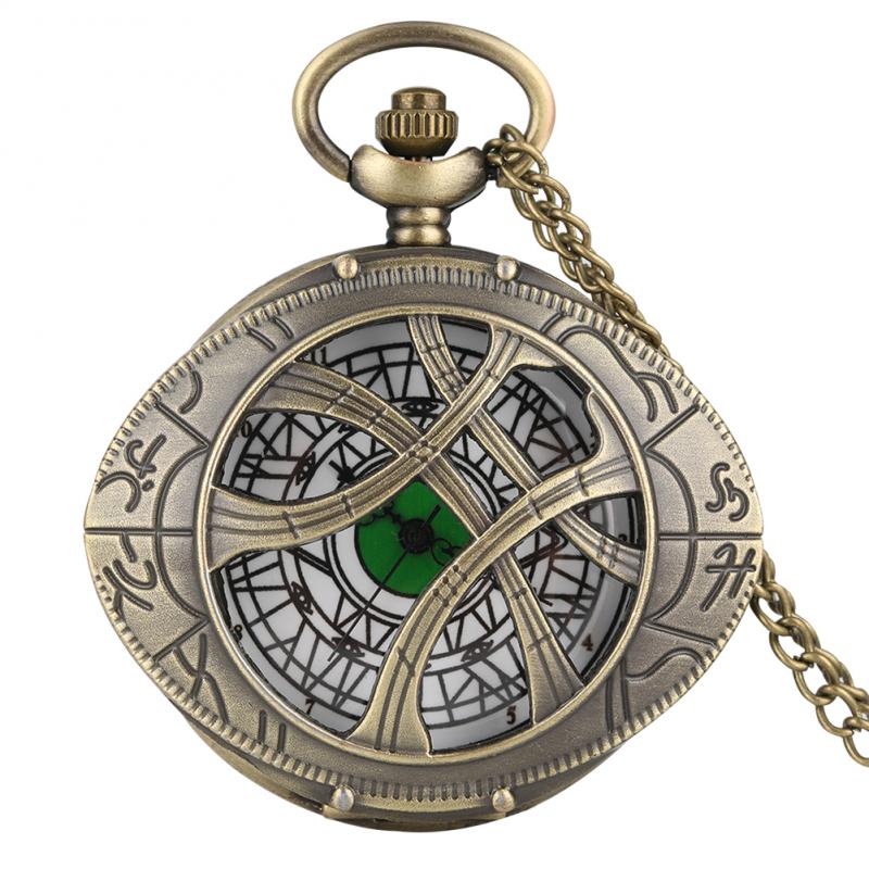 Marvel Doctor Strange Retro Oval Ojo hueco de Agamotto Reloj de bolsillo de cuarzo Suéter de bronce Cadena Collar antiguo Reloj para hombres