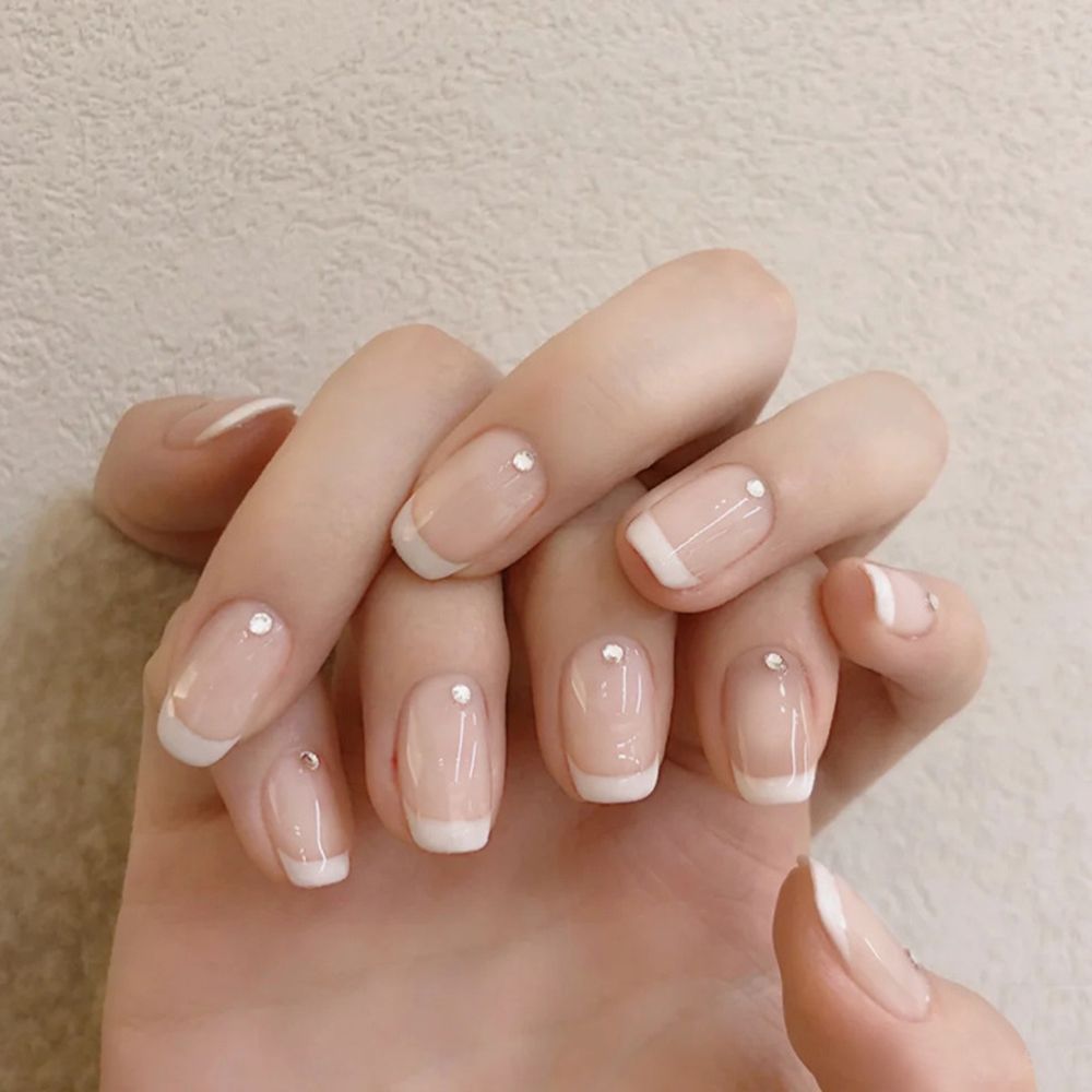 Faux ongles blancs français, faux ongles courts et simples, bouts d'ongles à couverture complète, design en biscuits portable, presse sur N64.N64.24 pièces