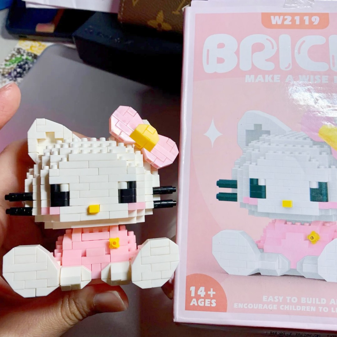 Sanrio Hello Kitty blok bangunan baru figur Anime Kuromi mainan rakitan Model ornamen dekoratif hadiah boneka Puzzle anak-anak