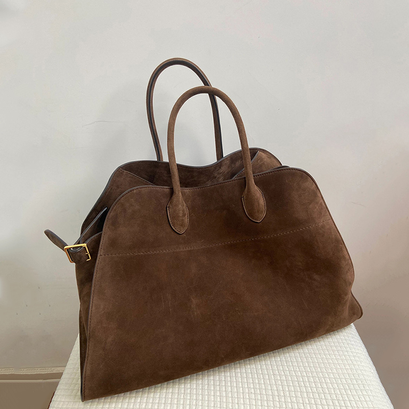 2024 High-end Niche Design Handtassen Outdoor Reistassen Herfst en Winter Nieuwe Retro Commuter Handtassen met hoge capaciteit Dames