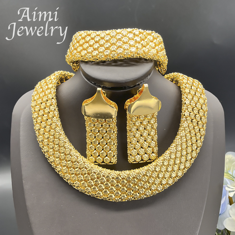 Set di gioielli africani alla moda per le donne Collana robusta Orecchini Bracciale Dubai Gioielli di moda placcati in oro 18 carati per la festa nuziale